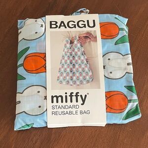 Standard size Baggu NWT